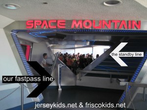 Can you see the difference in lines? We waited about 5 minutes to board our space craft inside. The others? Oh, about 90 minutes.