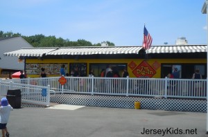 Diggerland's food stand